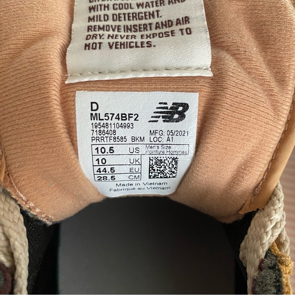 Mens New Balance 574 Classic Sneakers size 10.5 Excellent Condition - Picture 8 of 8